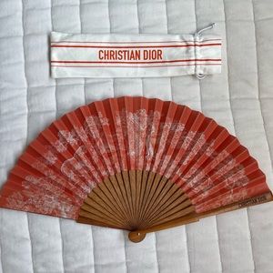Dior hand fan. New condition, comes with dust bag.